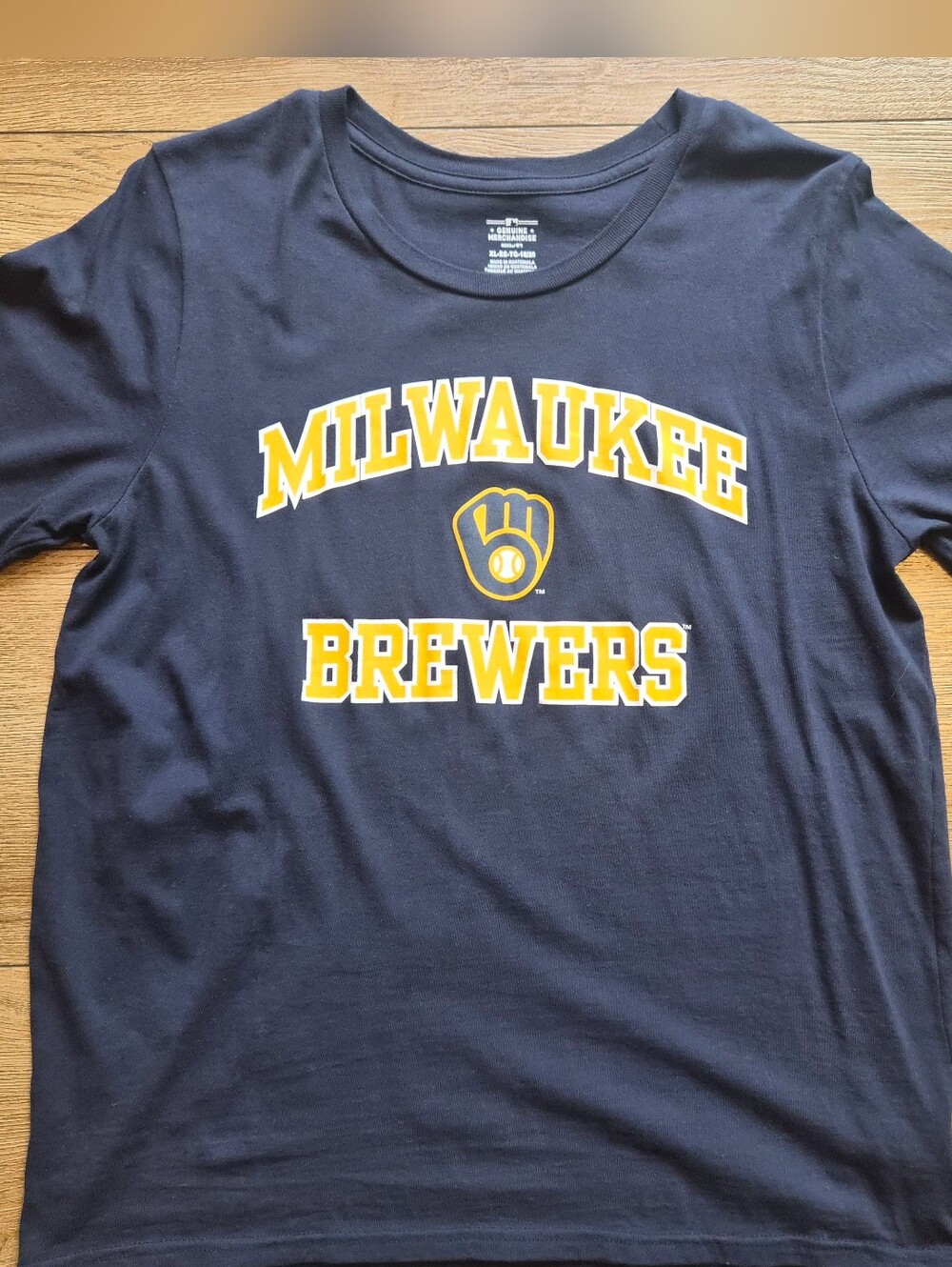 NWOT MLB Genuine Merchandise Navy Blue Milwaukee Brewers Graphic Tee Youth XL